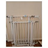 2 baby gates 28"-40" wide / 30"-36" tall