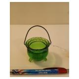 Green glass mini cauldron "Russell 1908"