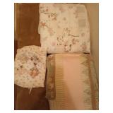 Asst quilts, throw pillows, throw blankets, quilt