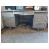 Steelbase metal desk 29 x 60 x 30