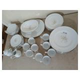 48 pc Noritake Ireland dishes