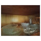 2 shelves of assorted glassware