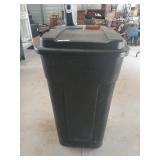 Rubbermaid roughneck rolling garbage can 50 gallon