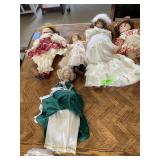5 dolls