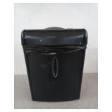 Paper shredder, works