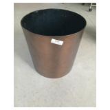 Aluminum planter 17x16