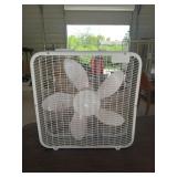 20" cool master box fan, works
