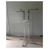 Rolling metal garment rack 45x67x45