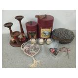 Basket w/ hinged lid w/ potpourri, pincushion,