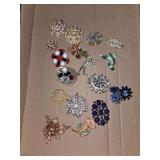 Ladies vintage brooches and pins
