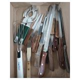 Asst knives, jar opener, chef wizard