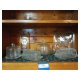 2 shelves of glassware