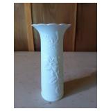Kaiser West Germany 659/7 ceramic vase 6.75x3