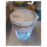 Ultra hide latex eggshell paint in 5 gallon