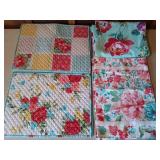 Placemats, table runner