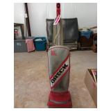 Oreck XL ultra upright vacuum, works