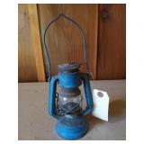 Winged wheel No. 350 oil lamp 7"
