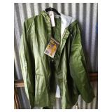 New green parka rain suit size 2XL, that you