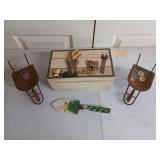 Gardening decor with box of gloves, box is 4