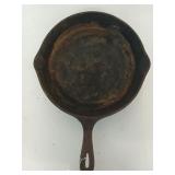 Martin stove & range co. Cast iron skillet No 8