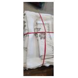 hand embroidered table setting 7 napkins 1 table