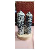 ZEBRA AGATE TOWERS GENUINE CRYSTALS  736g  5"