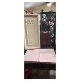 wall art lightweight but beautiful and would m