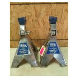 Pair of Goodyear 6 ton heavy duty jack stands