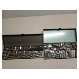 2 small socket / ratchet sets