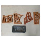 Wooden state cutouts: minnesota, maine, Oregon;