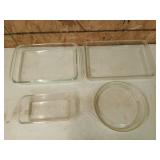 4 pcs Pyrex baking dishes