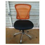 Rolling office chair