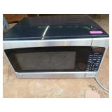 GE microwave, untested, 13x18x24 in