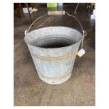 Vintage galvanized bucket with wood handle 10