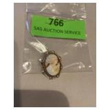 Vintage cameo pen/pendant