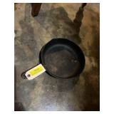 10 1/2 inch cast-iron skillet 8KC