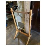 Single wood quilt or towel rack 38 x 20