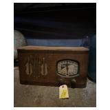 1930 ï¿½ 40s Stewart ï¿½ Warner tube radio 9 1/2 x