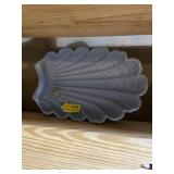 Abingdon USA 1940s large shell bowl about 12