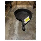 Cast-iron Griswold skillet 701