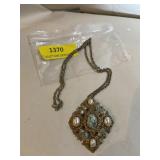 Sara Coventry pendant/pin with chain