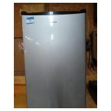Galanz dorm fridge w/ freezer 32x21.5x20, works