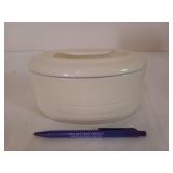 Hall dish w/ lid 4 x 7