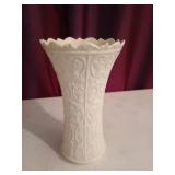 Lenox vase 11 x 6