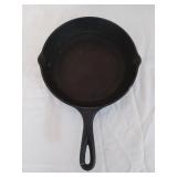Lodge 5SK cast iron skillet 8"