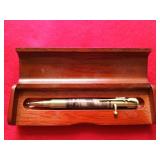 Bullet fountain pen in wood case