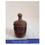 Hand carved Chinese snuff bottle, top has broke