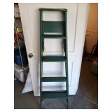 5 ft green wooden ladder