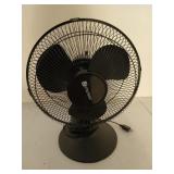 18 inch oscillating desk fan by utilitech, works