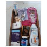 Assorted bathroom goods, including mirror,